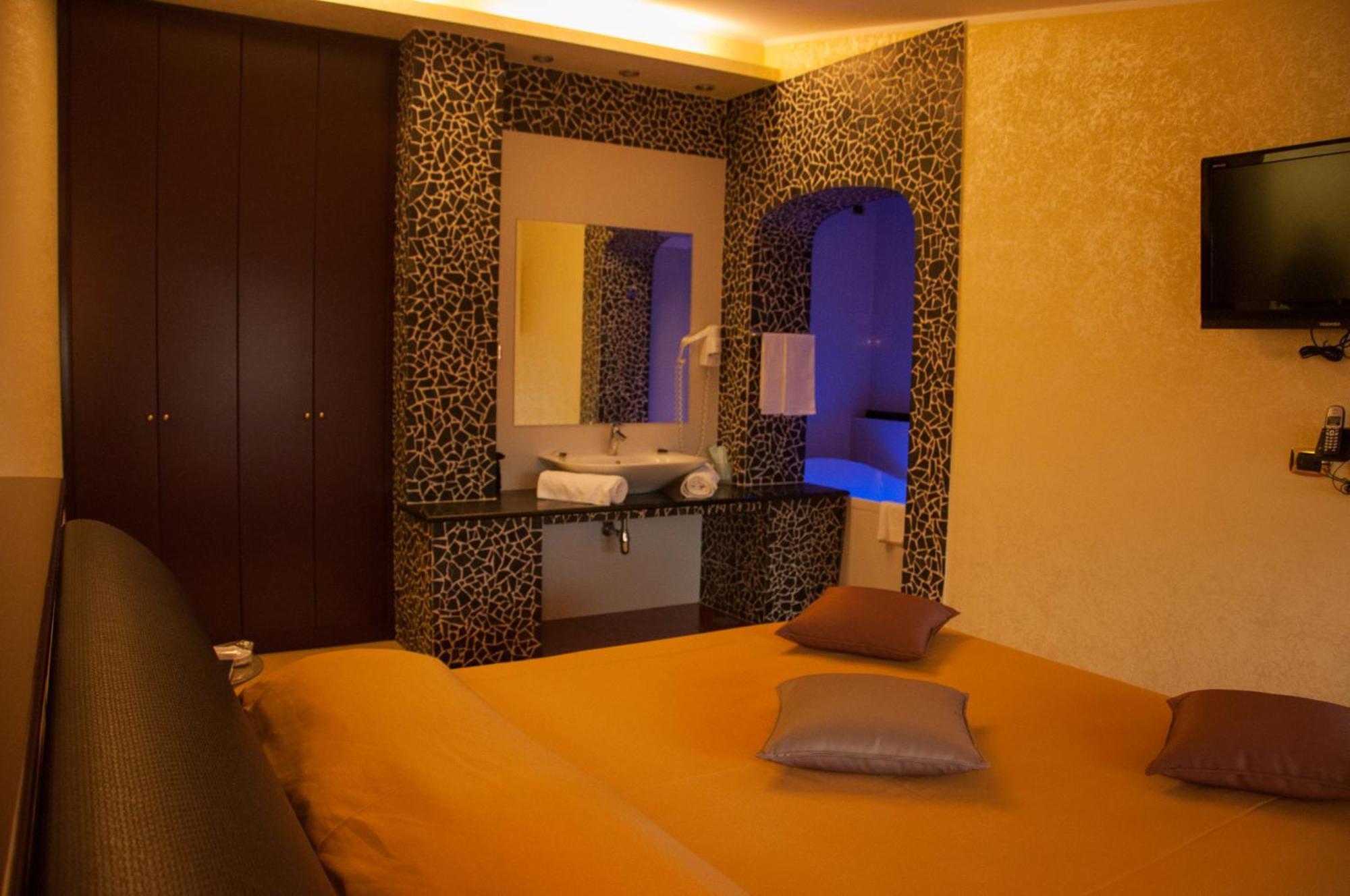 Grand Hotel Paradiso カタンザーロ 部屋 写真